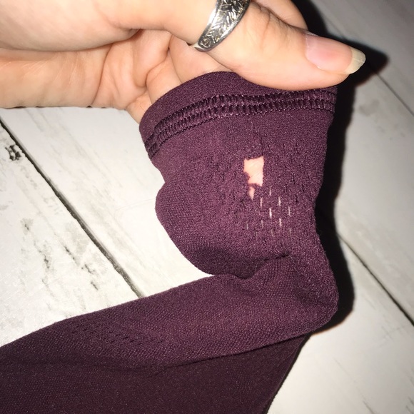 π΄SOLDπ΄ Lululemon Reveal Legging (6) - Picture 6 of 8